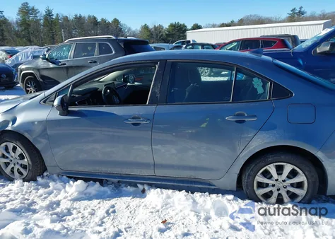 2022 Toyota Corolla Le z USA, uszkodzony, nr VIN 5YFEPMAE4NP322270